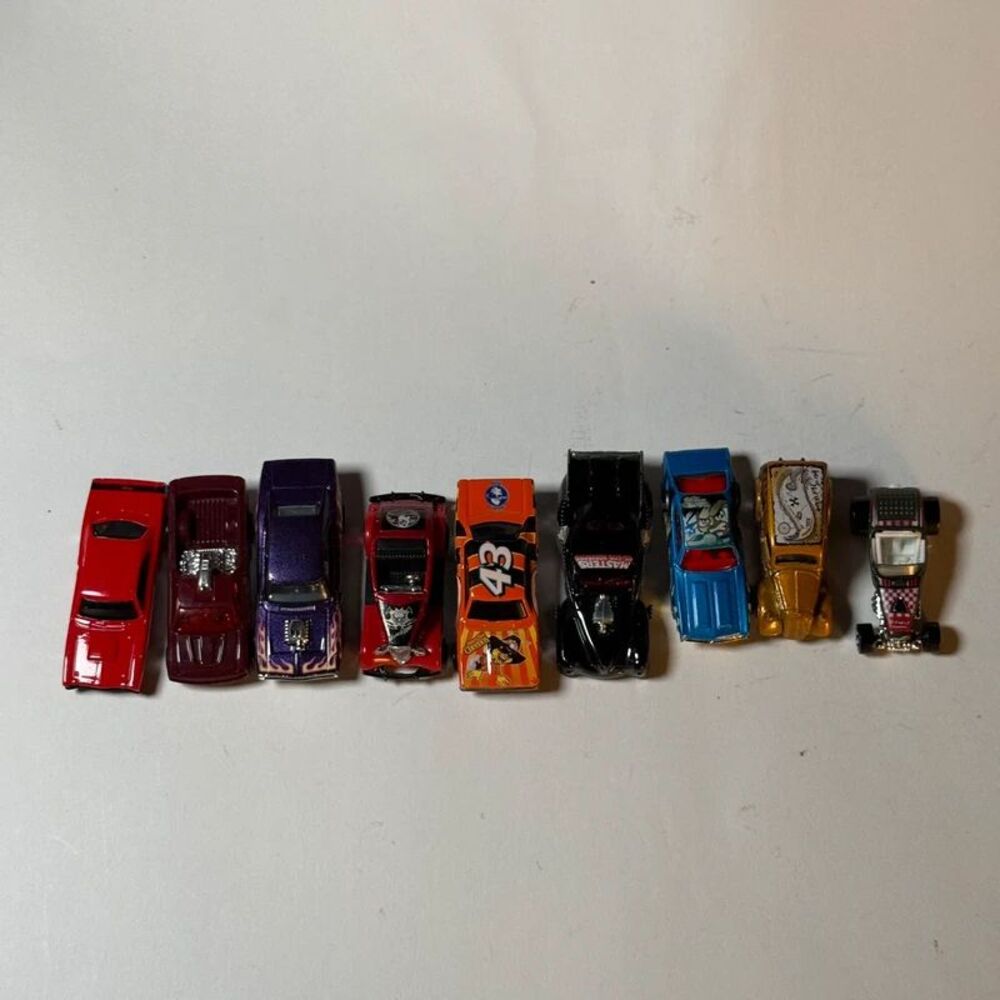 Vintage Hot Wheels & Die-Cast Toy Car Lot of 9